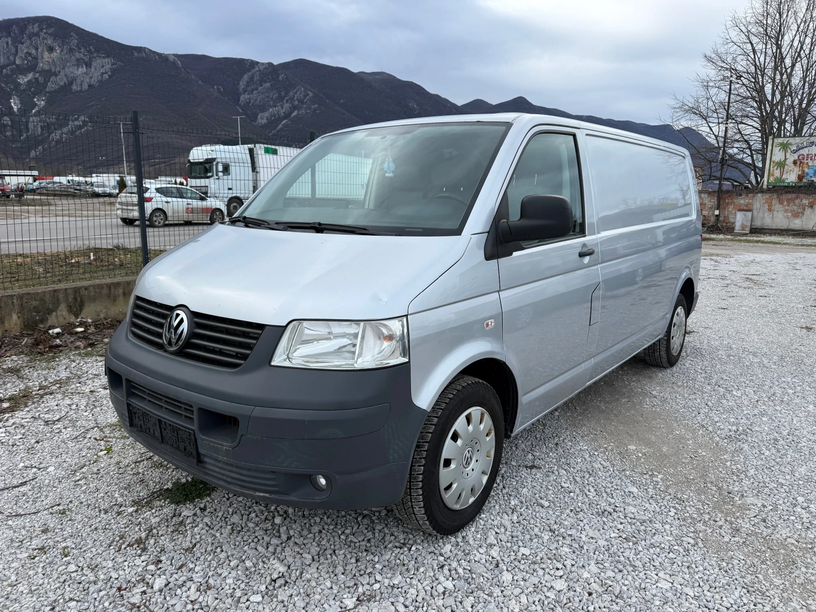VW Transporter 2.5TDI KLIMA ДЪЛГА БАЗА - изображение 3