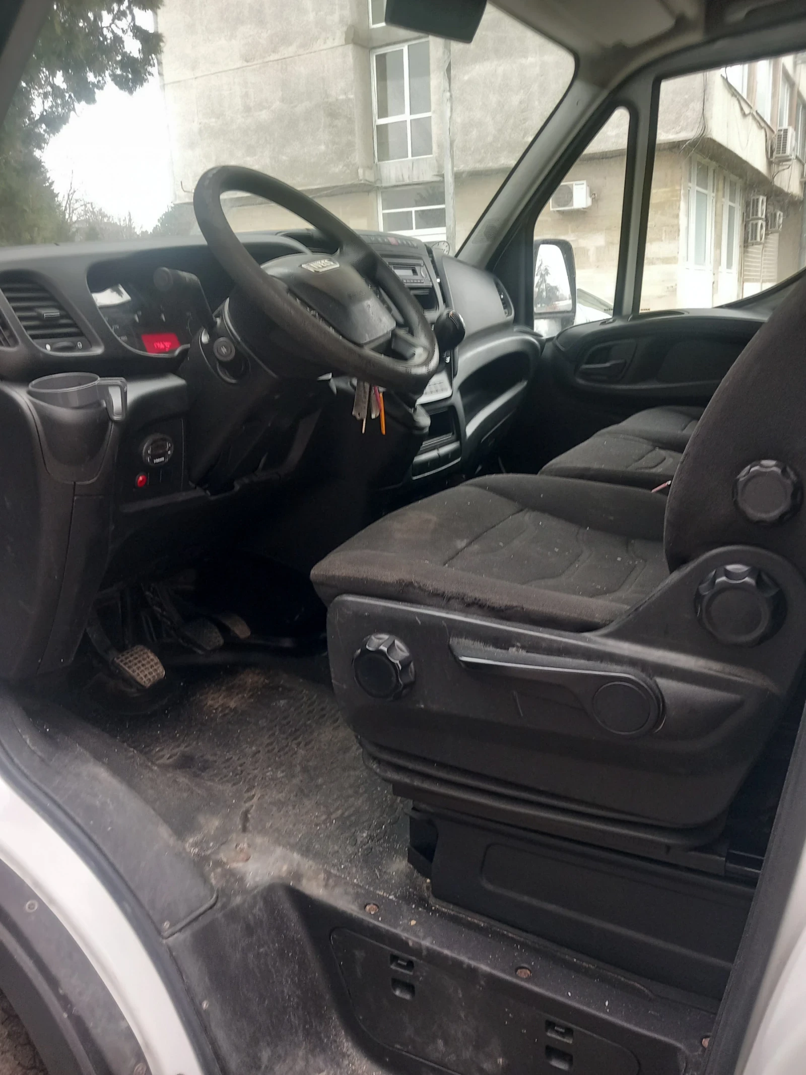 Iveco Daily 35s15, снимка 11 - Бусове и автобуси - 53953757