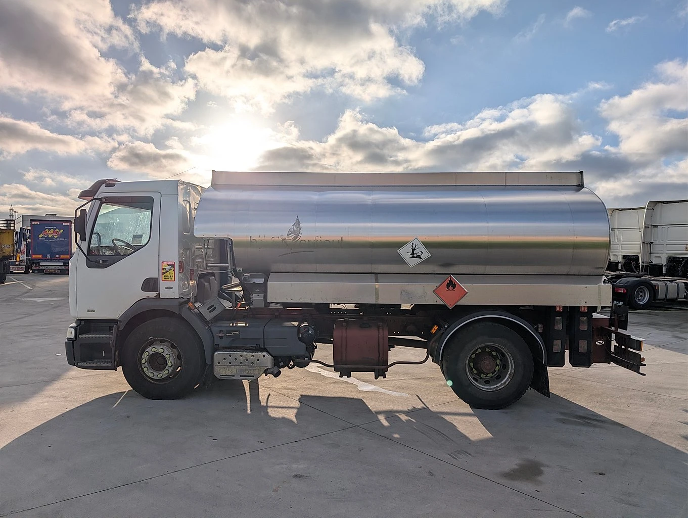 Renault Premium 300 - изображение 4