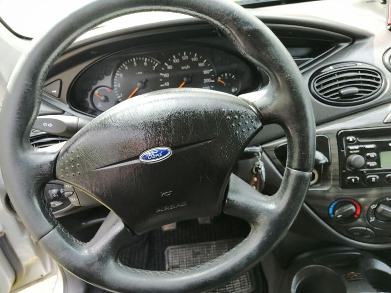 Ford Focus, снимка 8 - Автомобили и джипове - 46316544