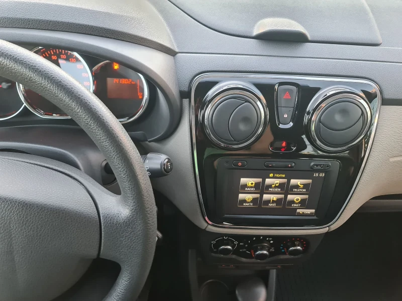 Dacia Lodgy 1.2 бензин 115кс., снимка 12 - Автомобили и джипове - 47723307