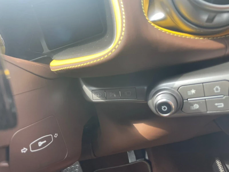 Ferrari 812 Superfast, снимка 7 - Автомобили и джипове - 50606304