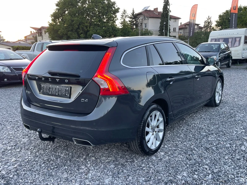 Volvo V60 D4, 2.0, 181Hp, Автоматик, Навигация, Кожа, Памет, снимка 7 - Автомобили и джипове - 51548844