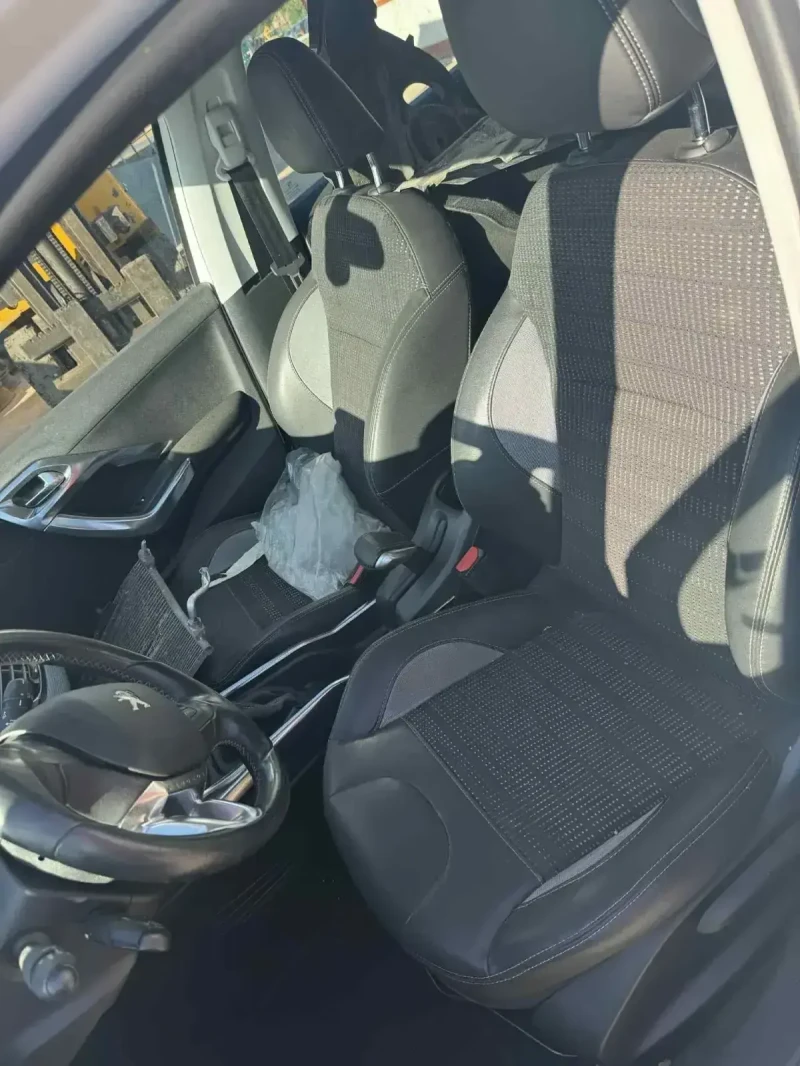 Peugeot 2008 1.6 HDI, снимка 7 - Автомобили и джипове - 51729687