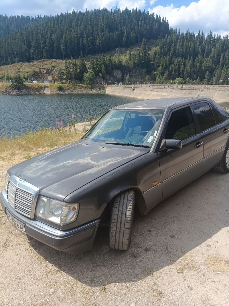 Mercedes-Benz 124 200E, снимка 3 - Автомобили и джипове - 52841573