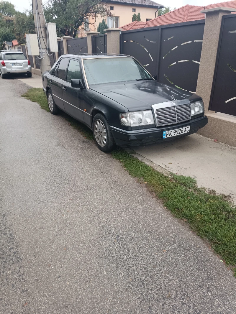 Mercedes-Benz 124 200E, снимка 10 - Автомобили и джипове - 52841573