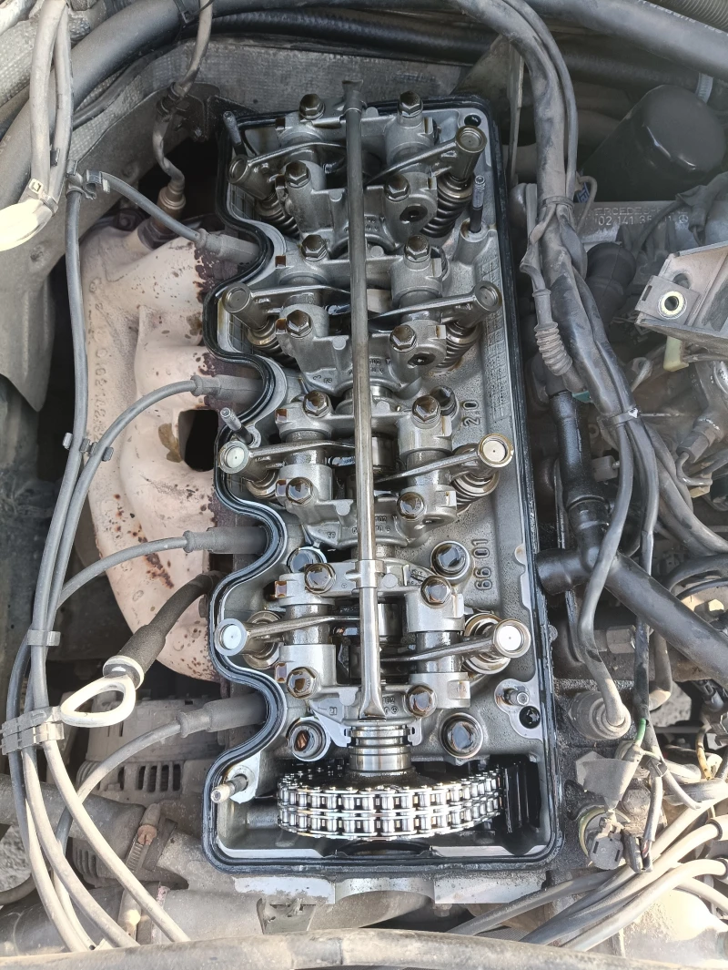 Mercedes-Benz 124 200E, снимка 8 - Автомобили и джипове - 52841573