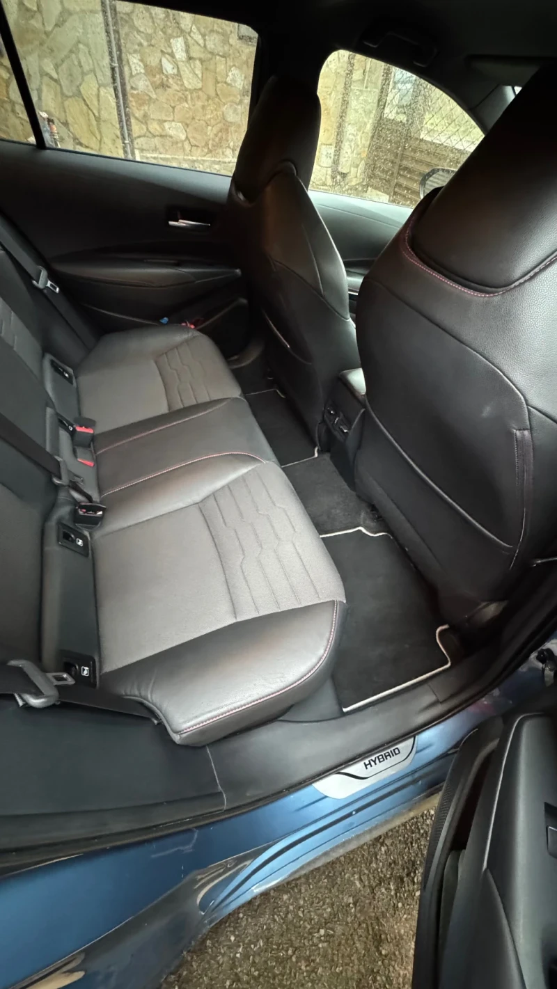 Toyota Corolla TS 2.0 Hybrid Luxury + , снимка 12 - Автомобили и джипове - 53252821