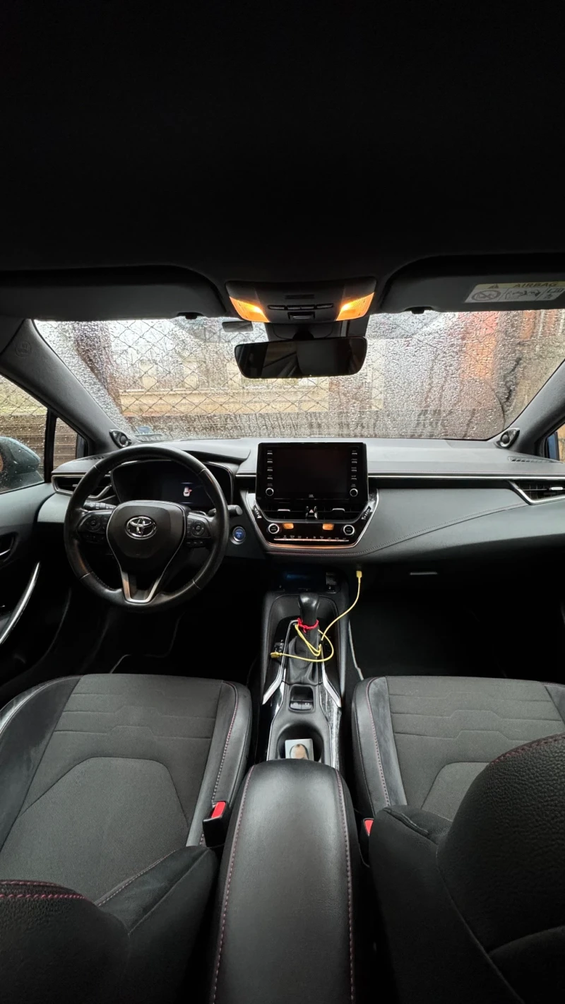 Toyota Corolla TS 2.0 Hybrid Luxury + , снимка 9 - Автомобили и джипове - 53252821