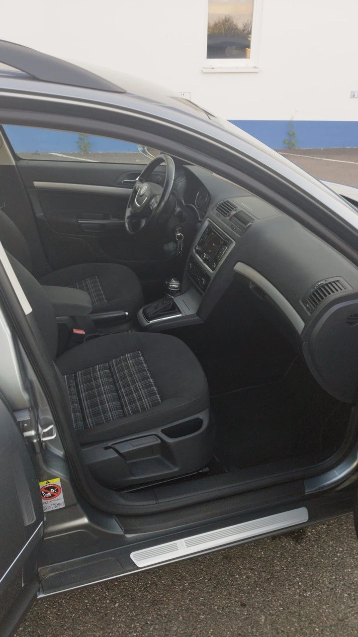 Skoda Octavia 2.0 , снимка 5 - Автомобили и джипове - 47386604