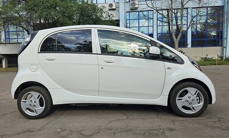 Mitsubishi I-MiEV 16 KW h, снимка 1 - Автомобили и джипове - 47551108