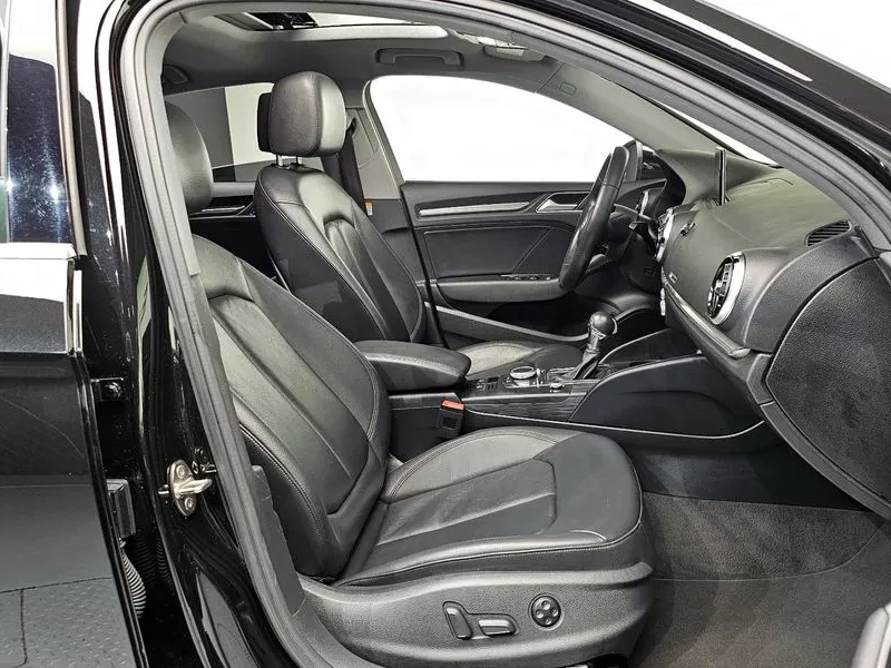 Audi A3 2.0 TFSI, снимка 10 - Автомобили и джипове - 54971507
