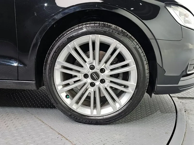 Audi A3 2.0 TFSI, снимка 5 - Автомобили и джипове - 54971507