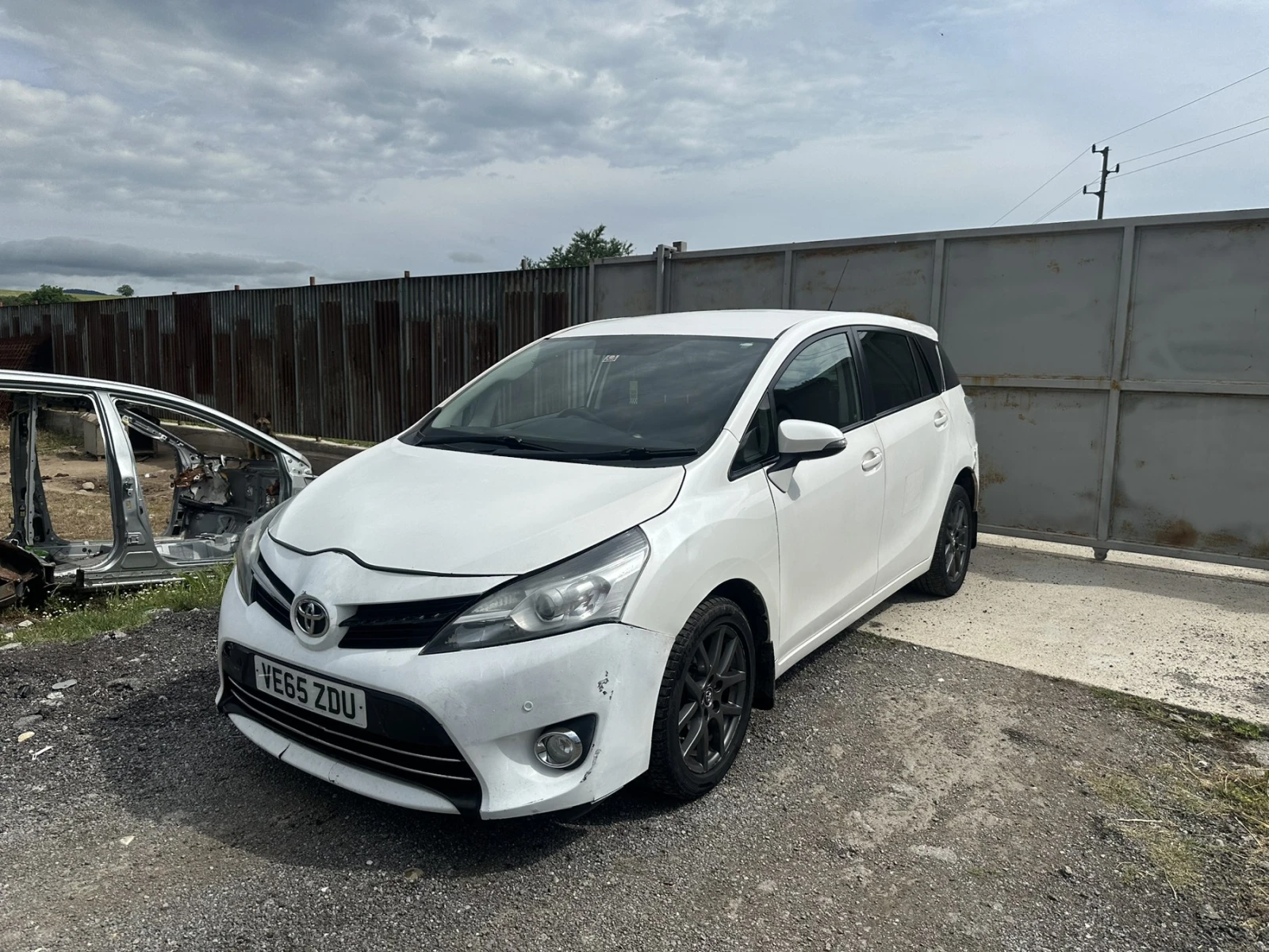 Toyota Verso 1.6 D-4D (112 �.�.) �� ����� | Mobile.bg � ����������� 4