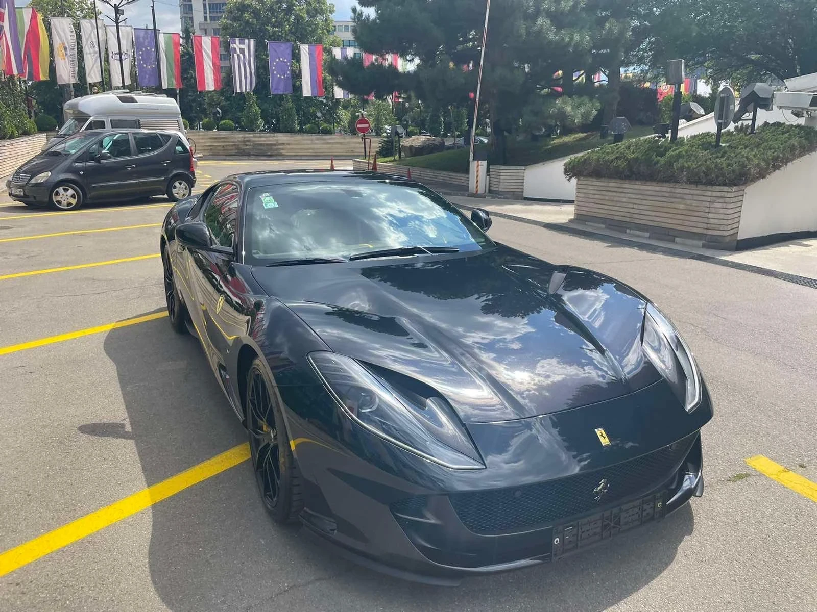 Ferrari 812 Superfast | Mobile.bg   1