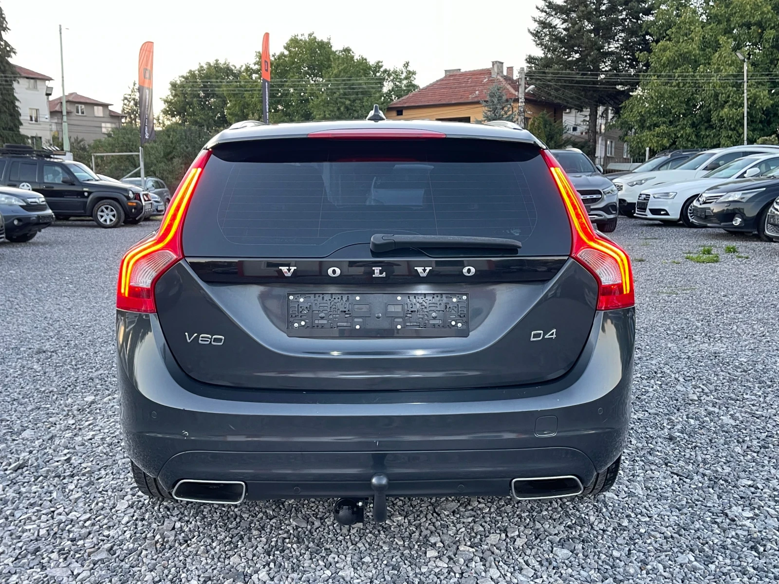 Volvo V60 D4, 2.0, 181Hp, Автоматик, Навигация, Кожа, Памет - изображение 8