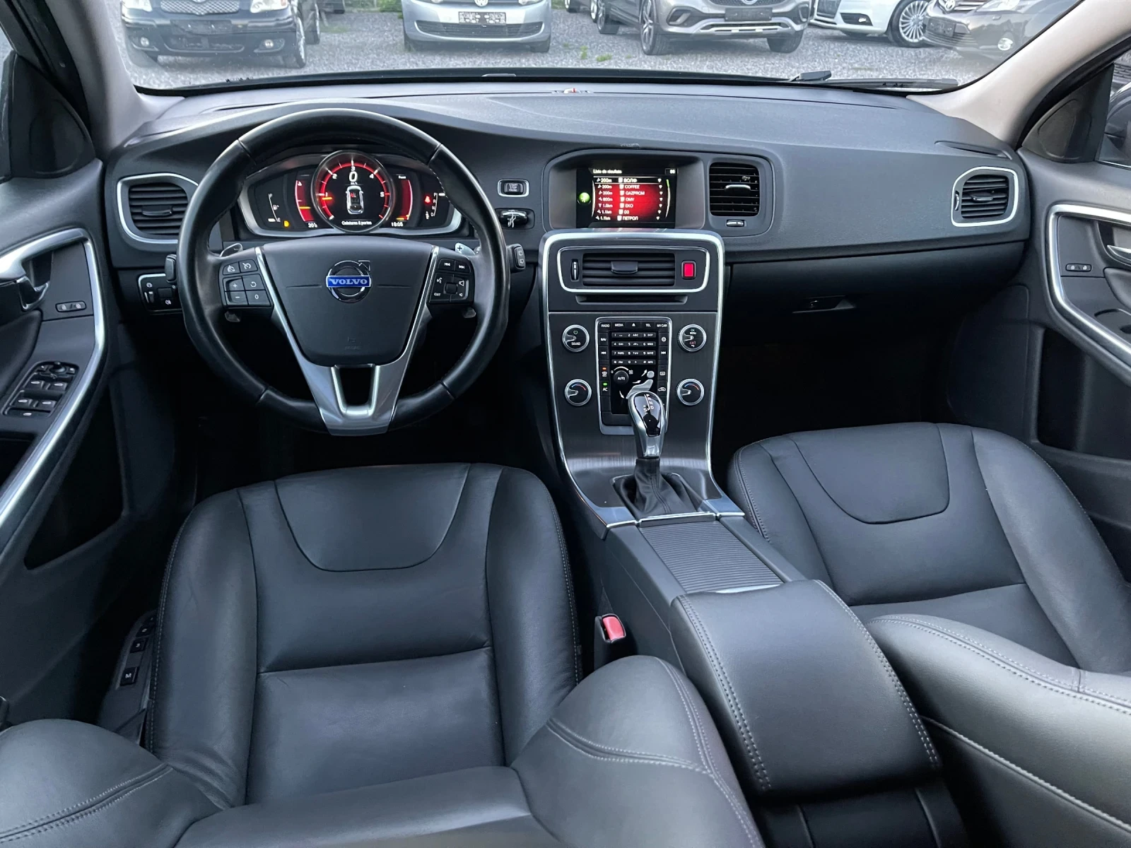 Volvo V60 D4, 2.0, 181Hp, Автоматик, Навигация, Кожа, Памет | Mobile.bg — изображение 11