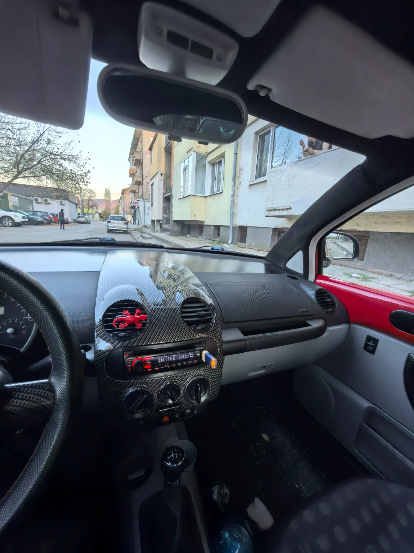 VW New beetle 2.0 - изображение 4