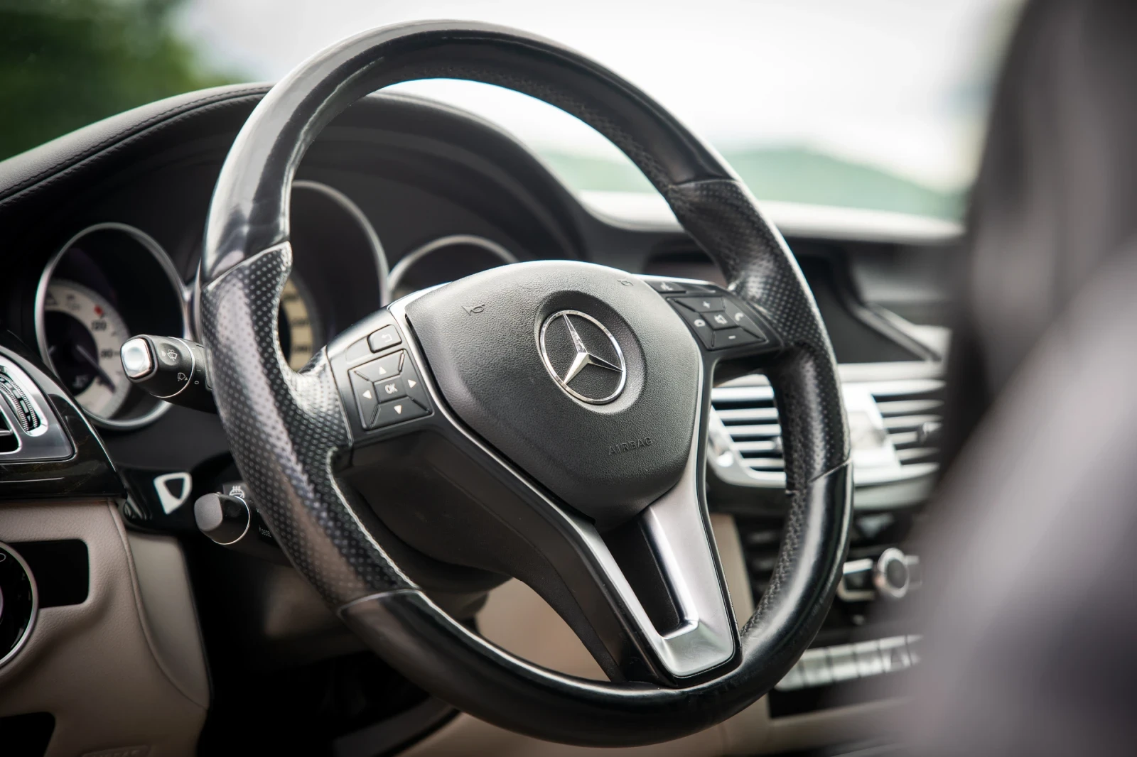 Mercedes-Benz CLS 550 4.6 twin turbo  - изображение 6