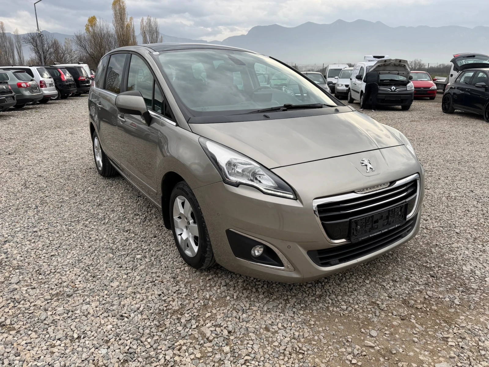 Peugeot 5008 1.6HDI-115PS-АВТОМАТ-НАВИ  - изображение 3
