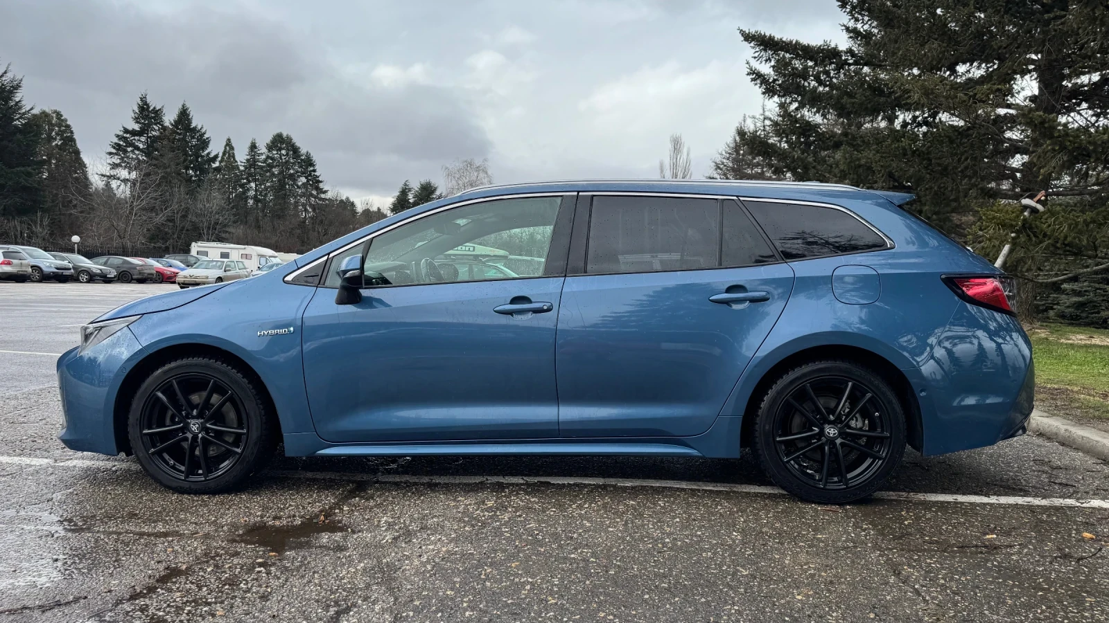 Toyota Corolla TS 2.0 Hybrid Luxury +  - изображение 8