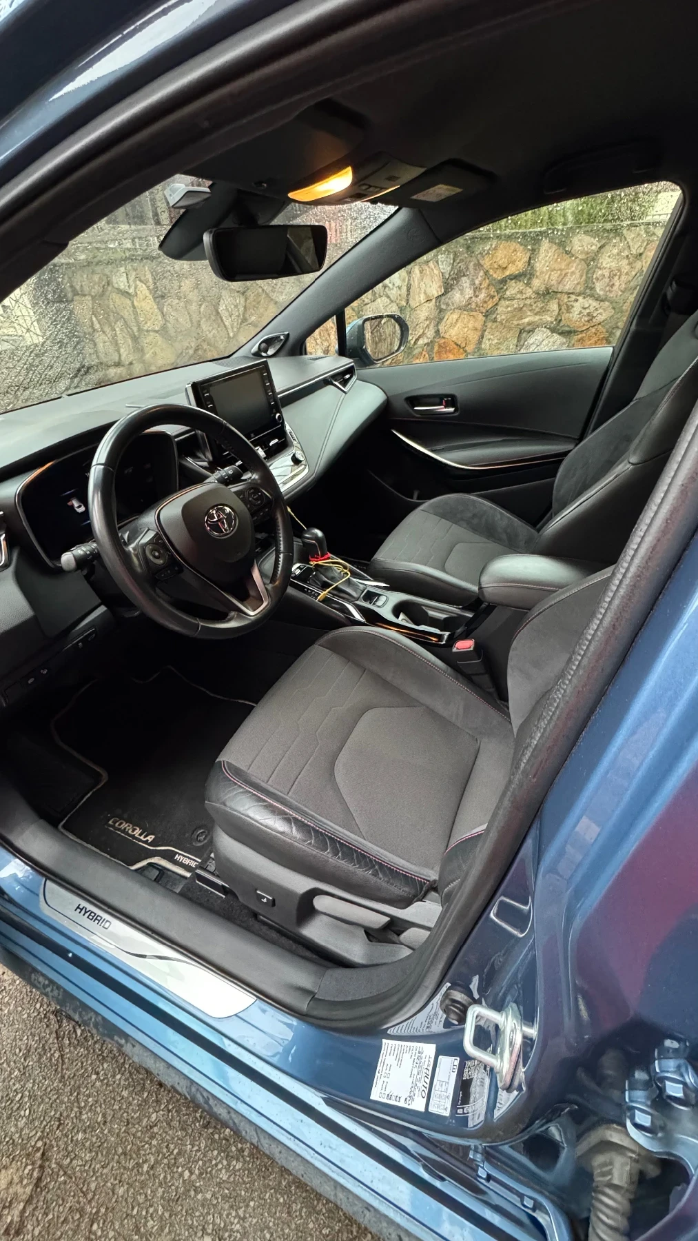 Toyota Corolla TS 2.0 Hybrid Luxury +  - изображение 10