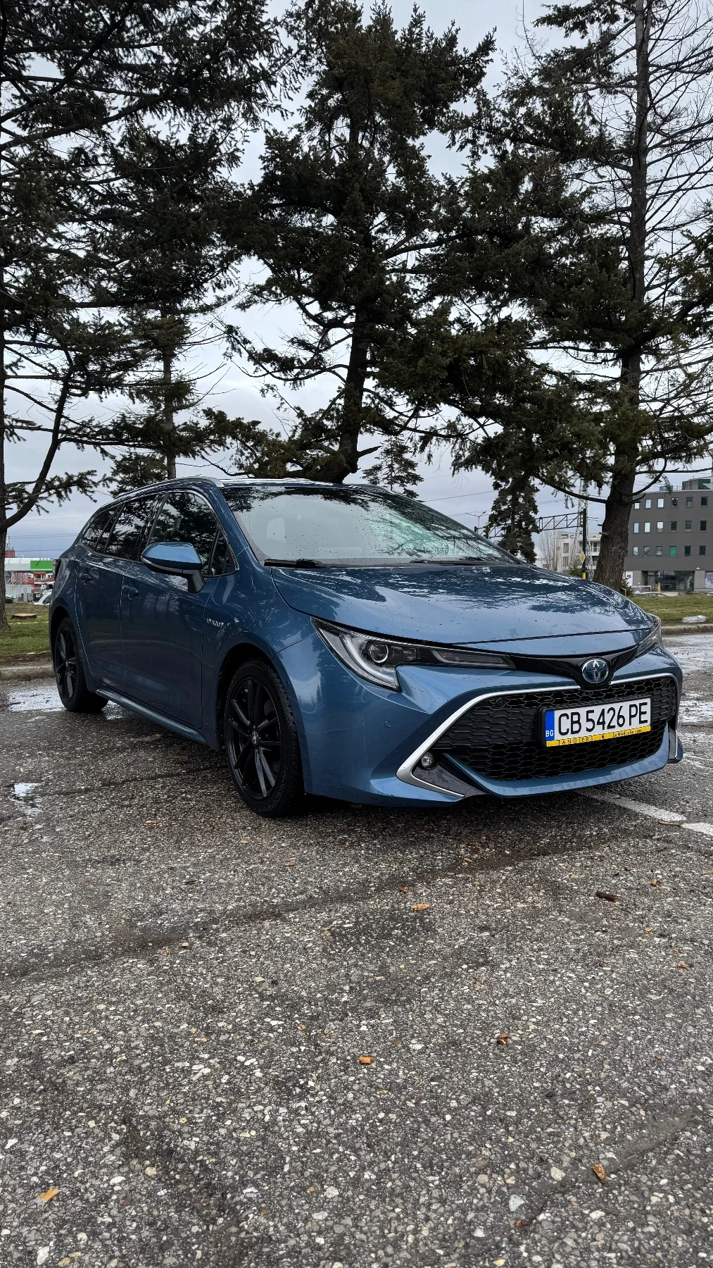 Toyota Corolla TS 2.0 Hybrid Luxury +  - изображение 2
