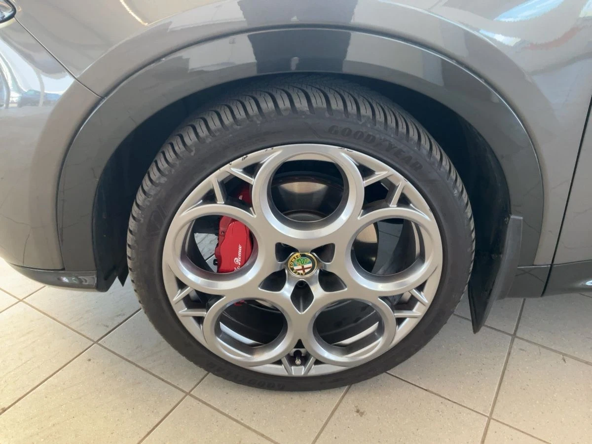 Alfa Romeo Tonale 1.5 Mild-Hybrid Q4/Камера/Дигитално/Дистроник, снимка 9 - Автомобили и джипове - 53905919