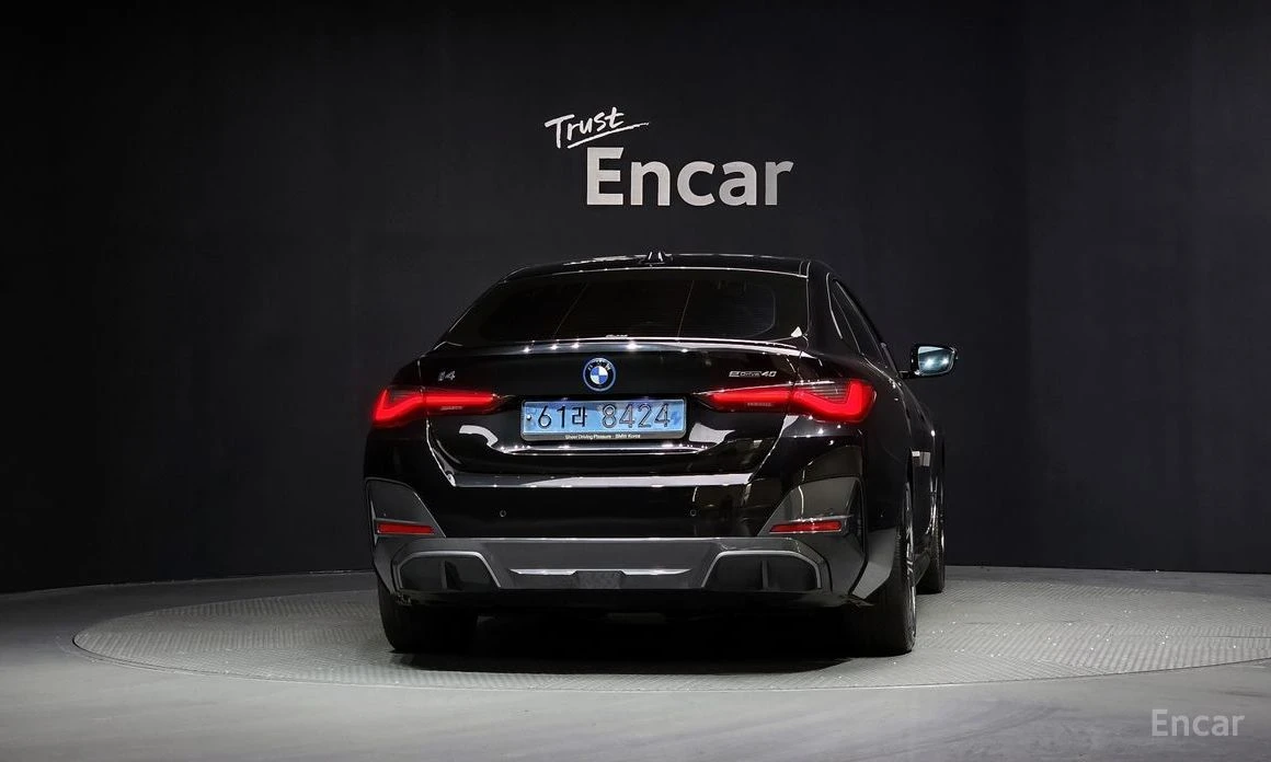 BMW i4 * eDrive40* M-SPORT PRO* , снимка 4 - Автомобили и джипове - 53963124