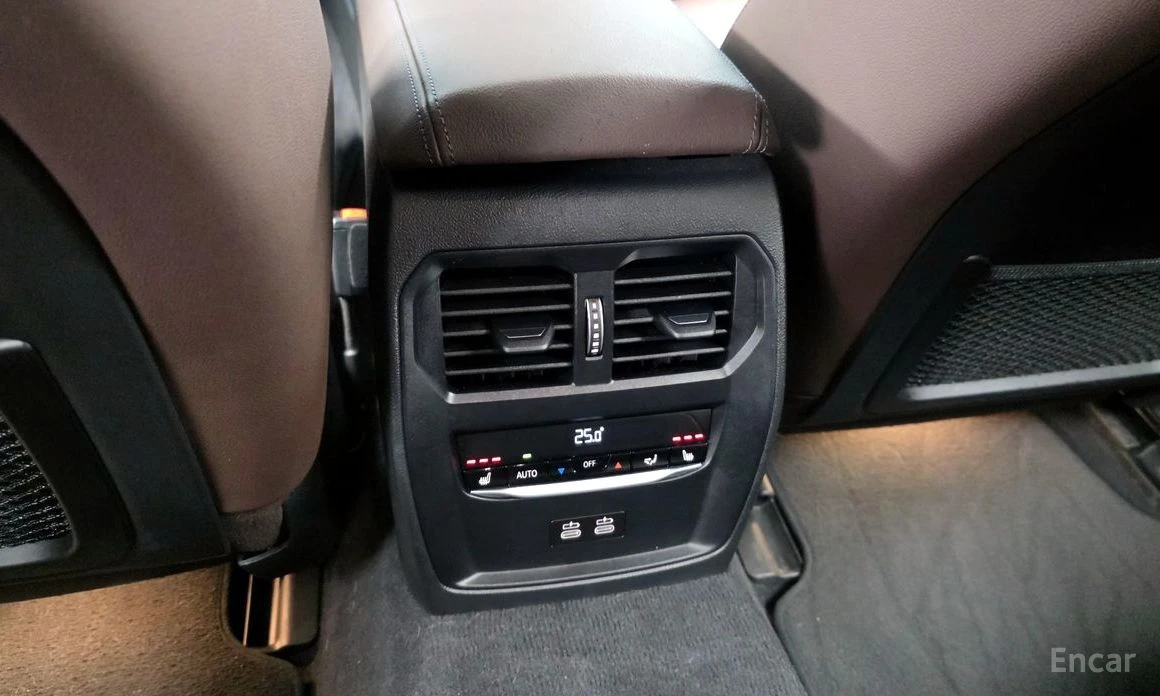 BMW i4 * eDrive40* M-SPORT PRO* , снимка 15 - Автомобили и джипове - 53963124