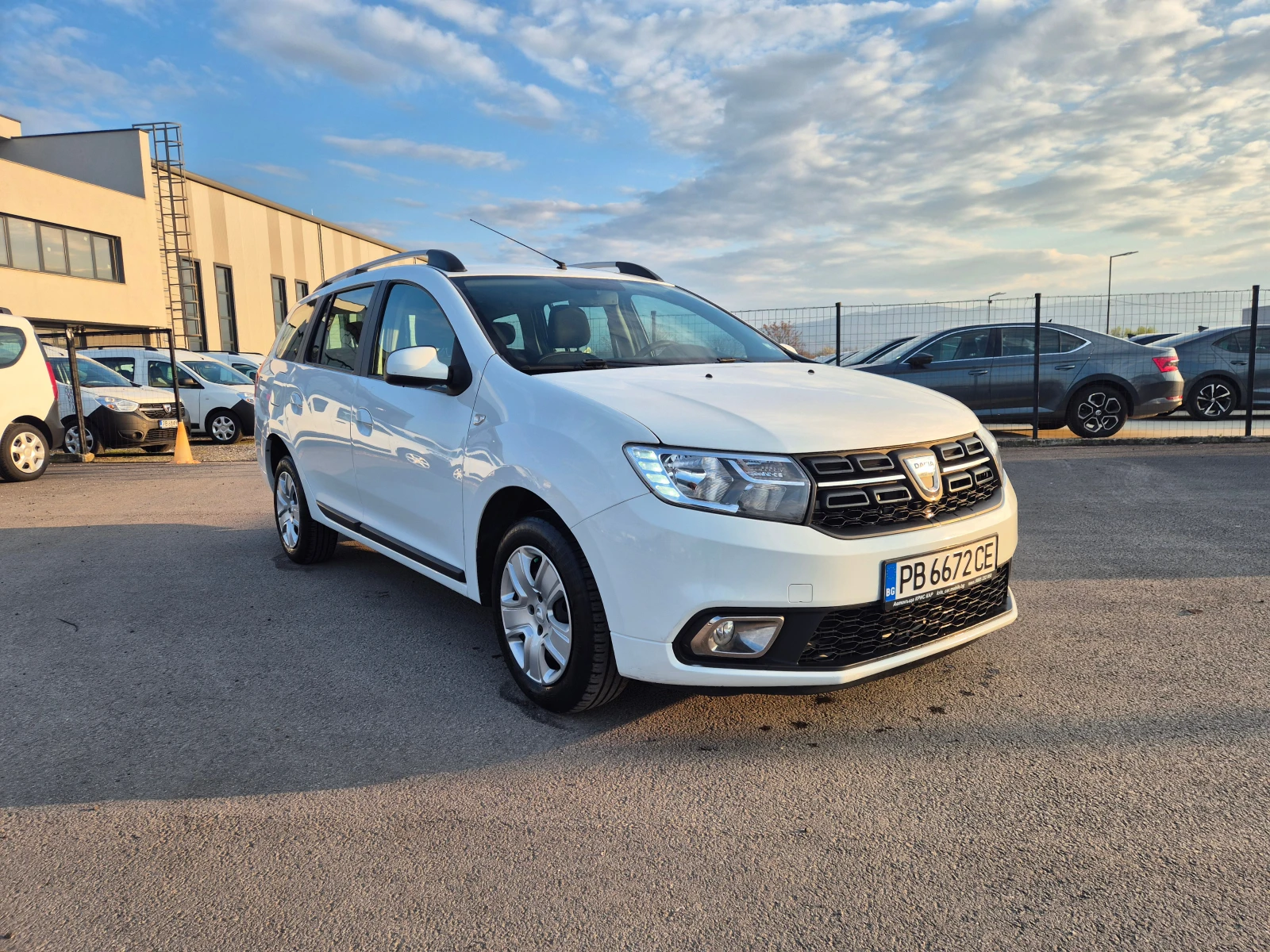 Dacia Logan  1.5 DCI, снимка 7 - Автомобили и джипове - 53977187