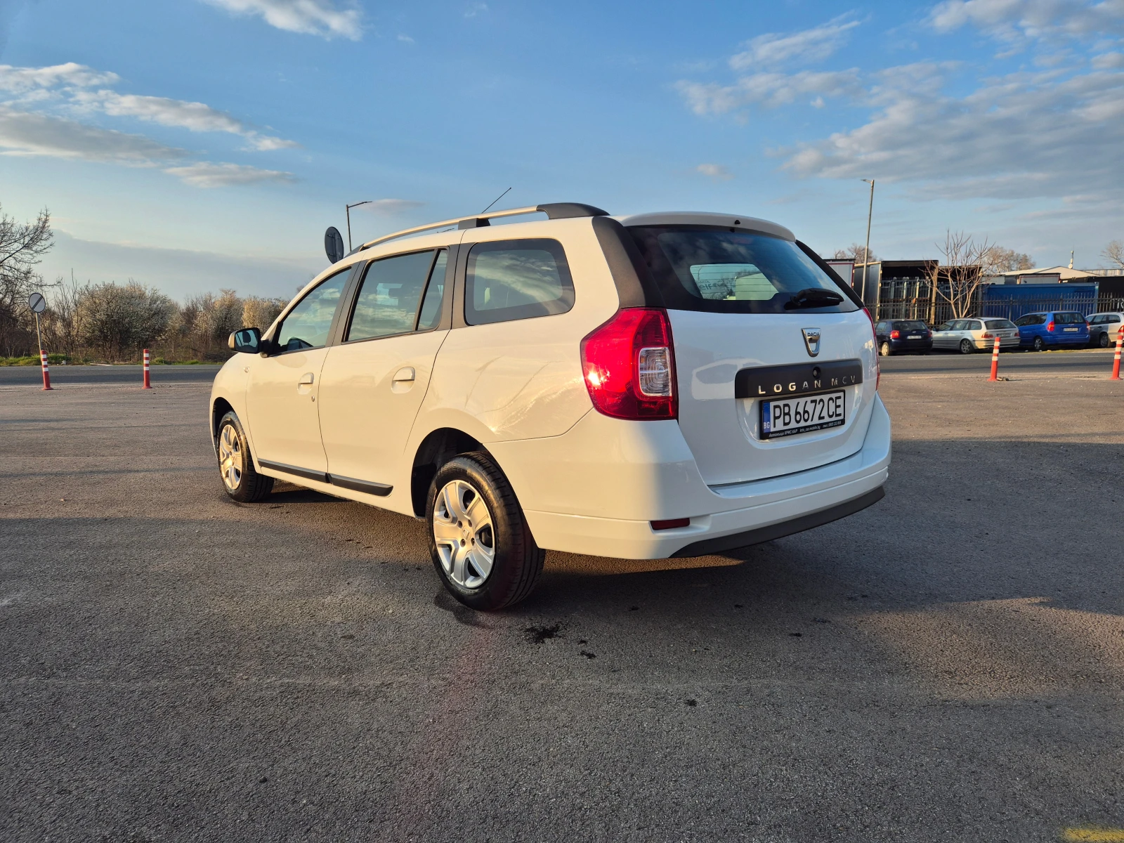 Dacia Logan  1.5 DCI, снимка 3 - Автомобили и джипове - 53977187