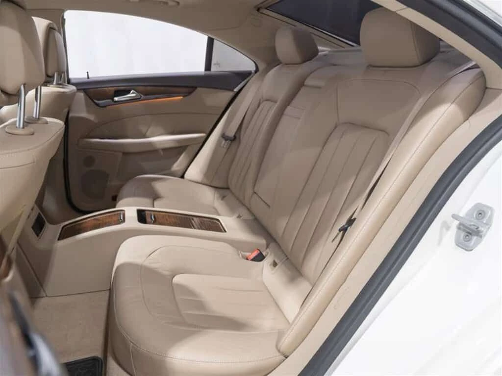 Mercedes-Benz CLS 500 550 4MATIC/Harman Kardon/Heated & Cooled seats, снимка 13 - Автомобили и джипове - 54032596