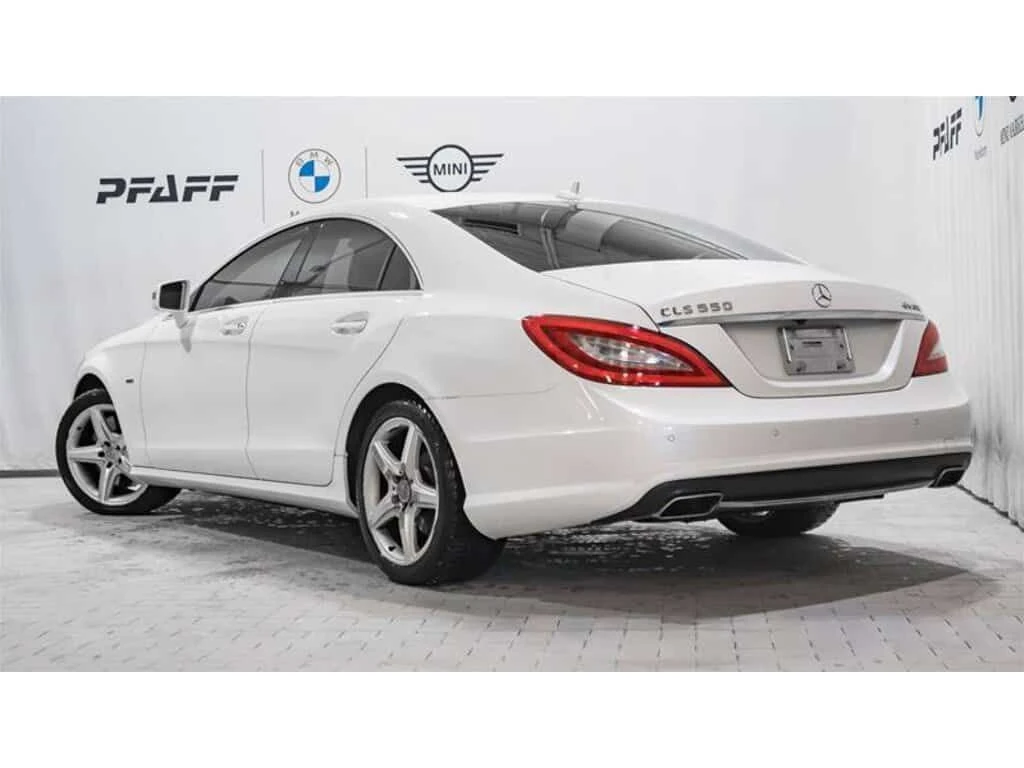Mercedes-Benz CLS 500 550 4MATIC/Harman Kardon/Heated & Cooled seats, снимка 4 - Автомобили и джипове - 54032596