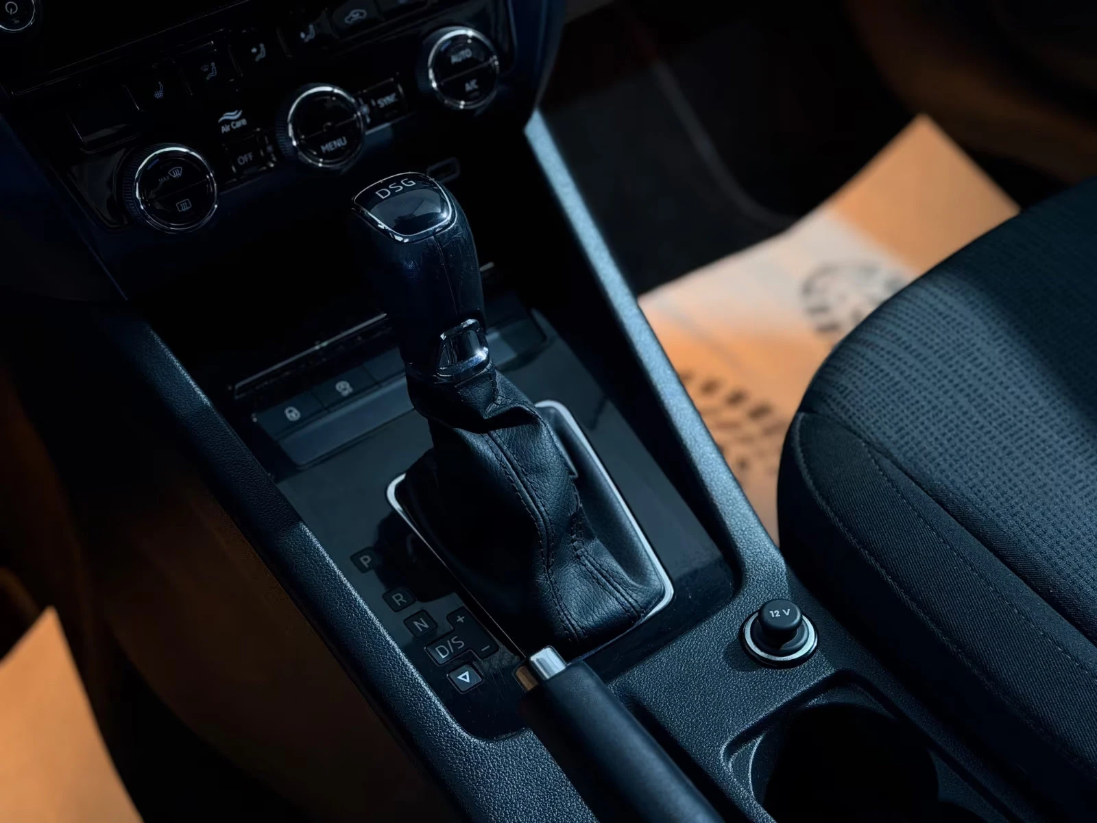 Skoda Octavia STYLE/116HP/LED/NAVI/CPLAY/ACC/AMBI/123q, снимка 9 - Автомобили и джипове - 54108640