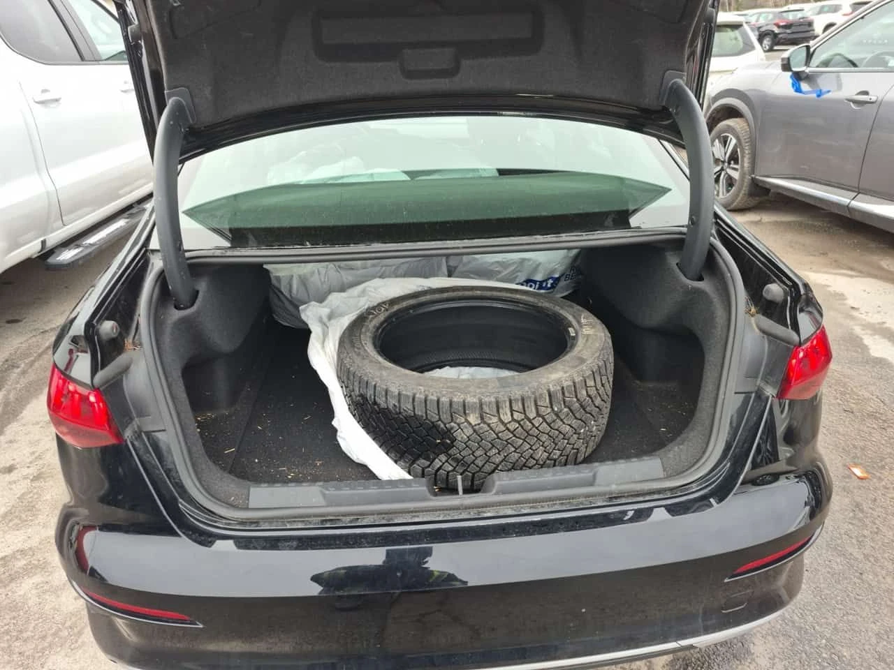 Audi A3 2 KЛЮЧА| 2 ЧИФТА ГУМИ| CARFAX , снимка 12 - Автомобили и джипове - 54113384