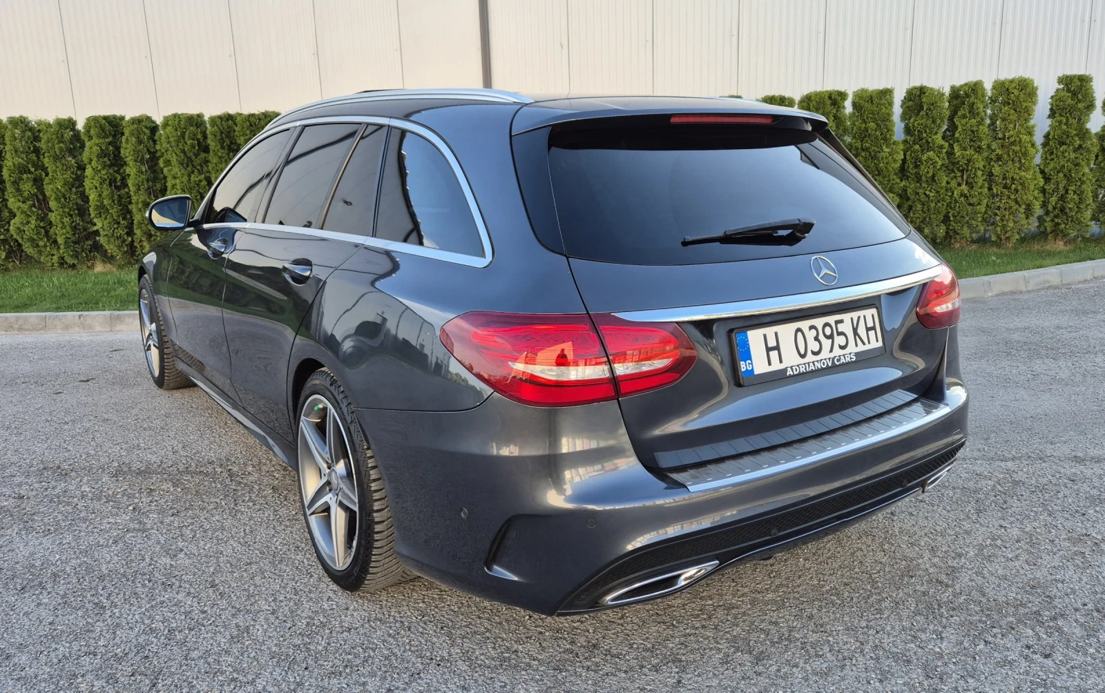 Mercedes-Benz C 220 AMG Line Pano Head-Up, снимка 3 - Автомобили и джипове - 54347256