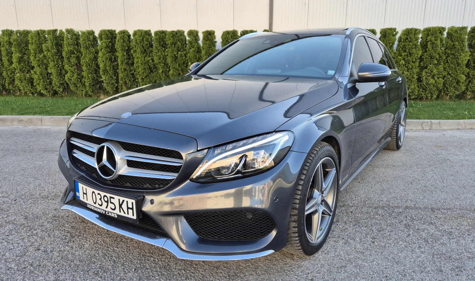 Mercedes-Benz C 220 AMG Line Pano Head-Up, снимка 2 - Автомобили и джипове - 54347256