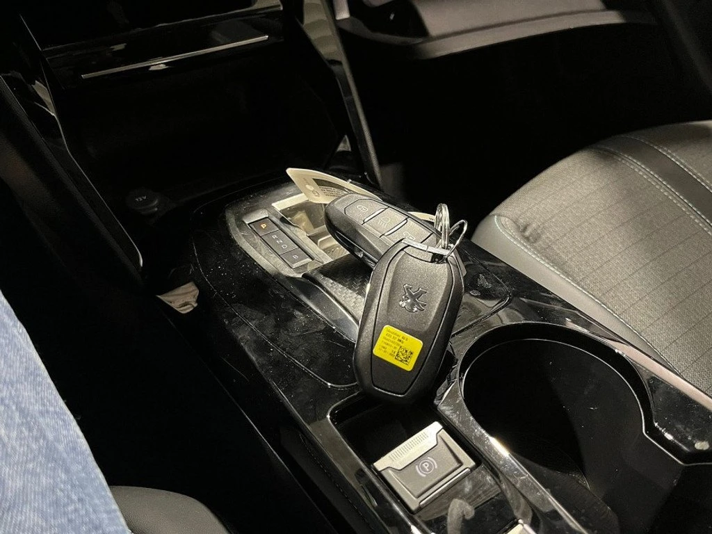 Peugeot 2008 50 kWh Allure - Electric | Mobile.bg � ����������� 17