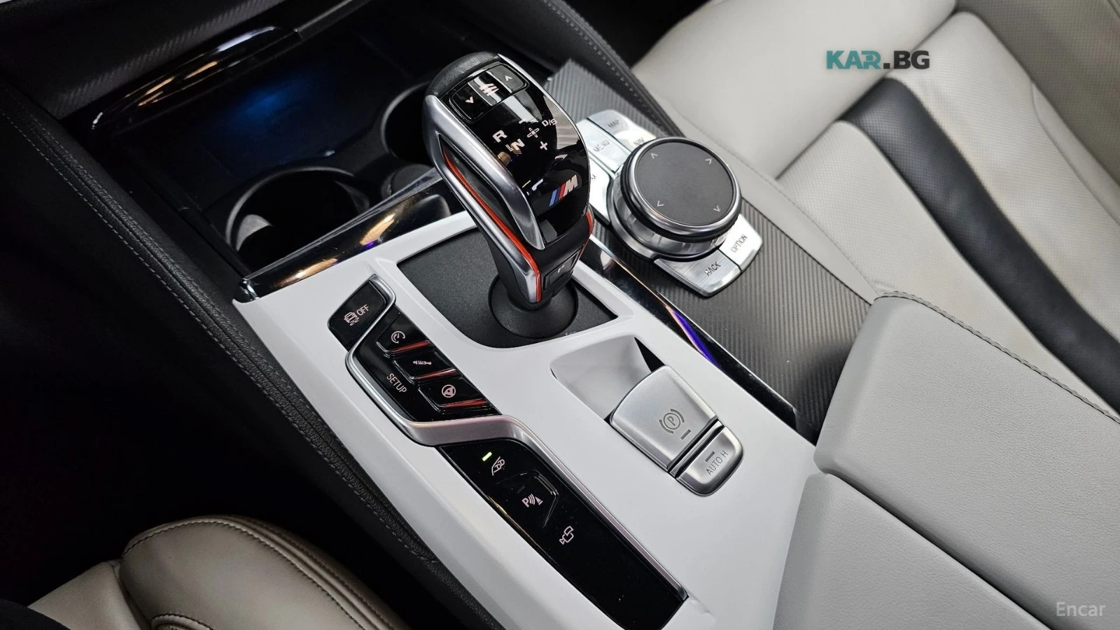 BMW M5 КОЖА* 360* НАВИ* HUD* ПОДГРЕВ* ОБДУХВ, снимка 9 - Автомобили и джипове - 54905848