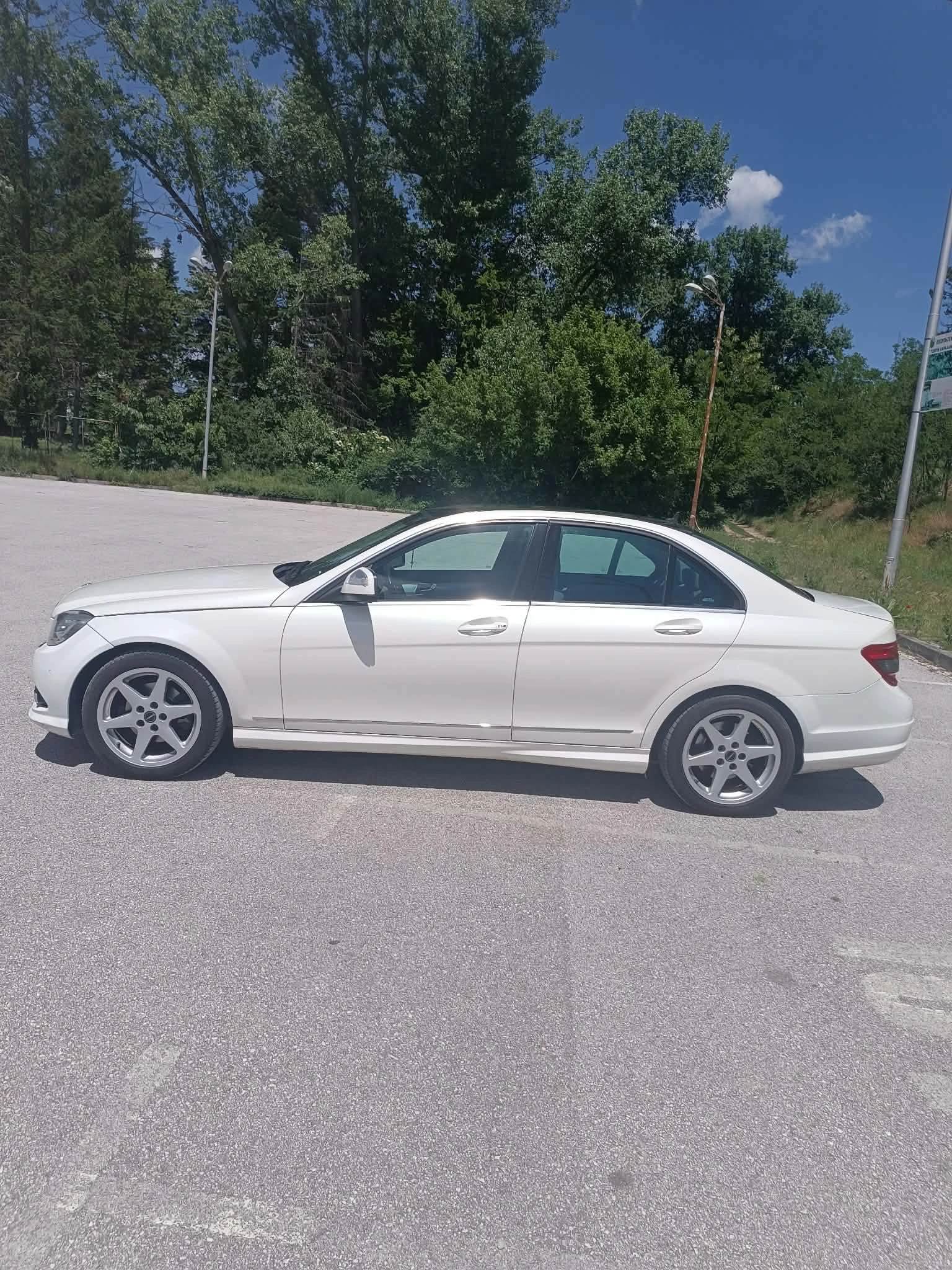 Mercedes-Benz C 220, снимка 5 - Автомобили и джипове - 54974318
