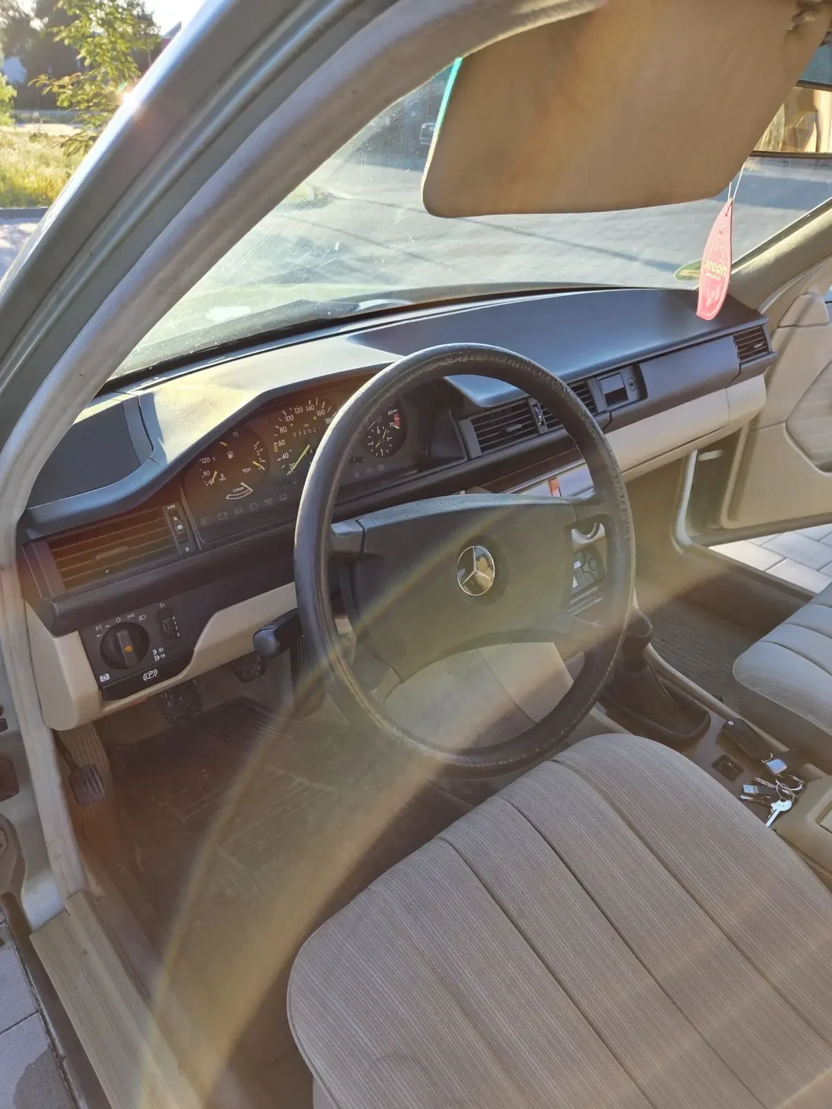 Mercedes-Benz 124 2.6, снимка 6 - Автомобили и джипове - 55237057