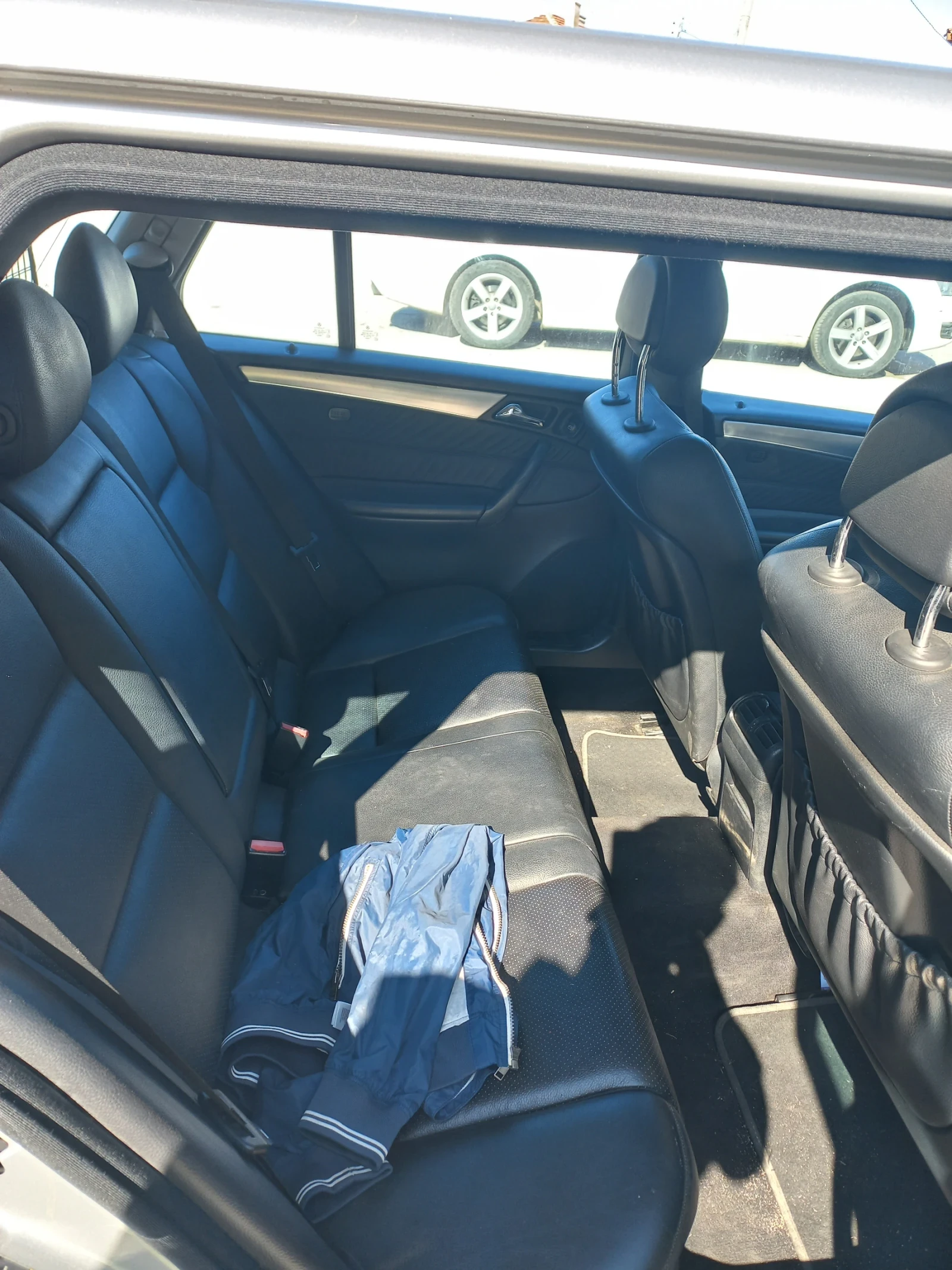 Mercedes-Benz C 320, снимка 2 - Автомобили и джипове - 55419574