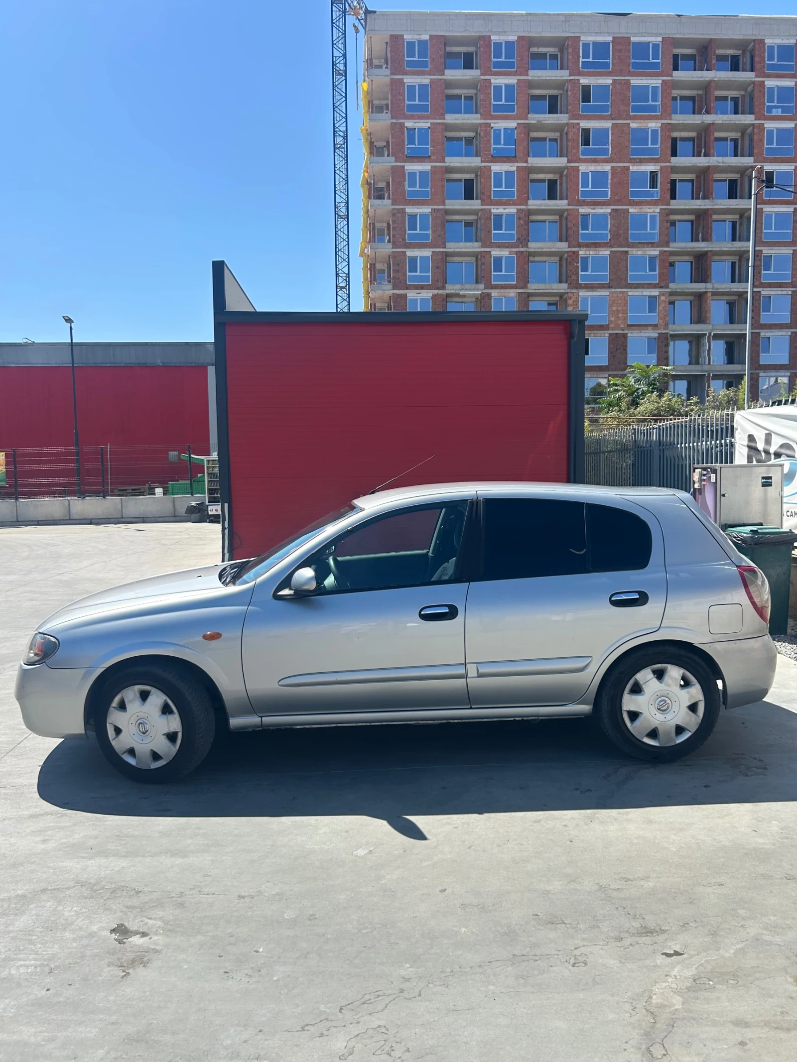 Nissan Almera, снимка 3 - Автомобили и джипове - 55502224