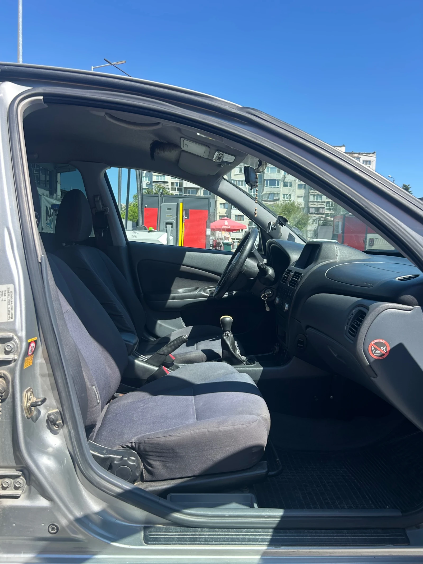 Nissan Almera, снимка 9 - Автомобили и джипове - 55502224