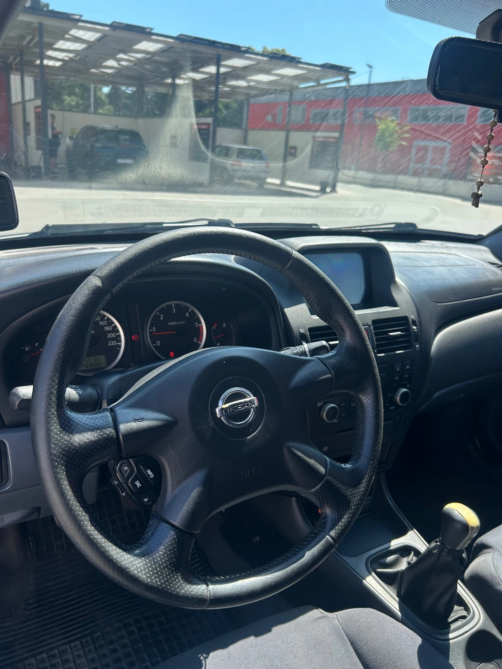 Nissan Almera, снимка 11 - Автомобили и джипове - 55502224