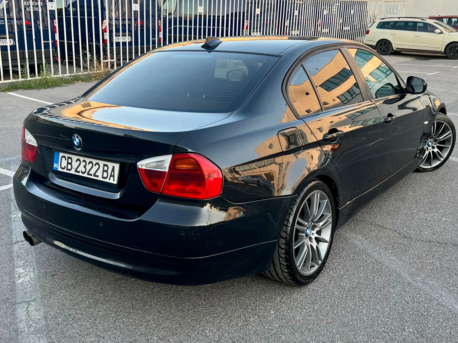 BMW 320 D  НАВИ/АВТОМАТИК/ПОДГРЕВ, снимка 6 - Автомобили и джипове - 55511807