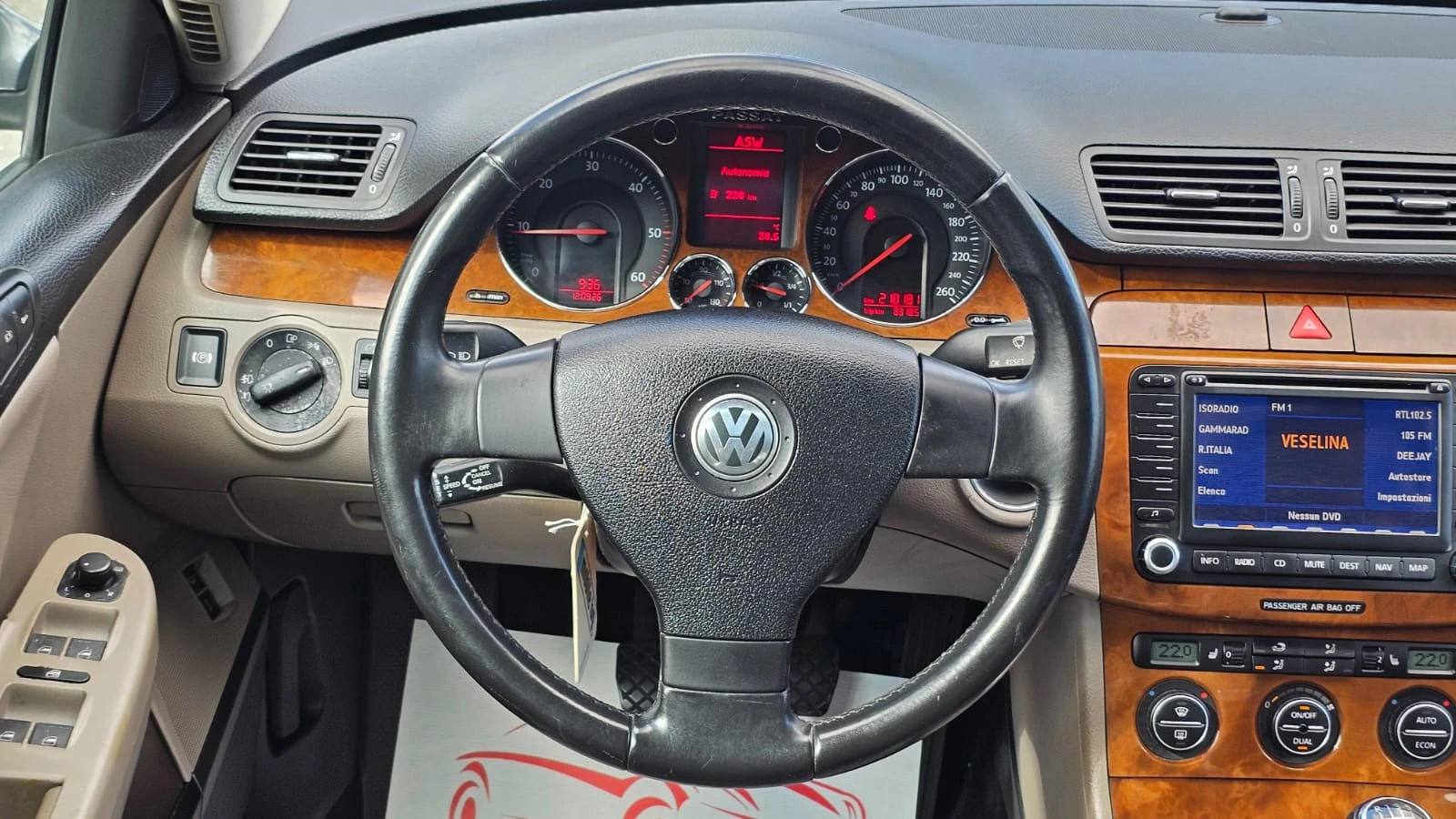 VW Passat 2.0TDi 6SP IT-8 КЛАПАНА-ИСТОРИЯ-ТОП СЪСТ.-ЛИЗИНГ, снимка 11 - Автомобили и джипове - 56072959