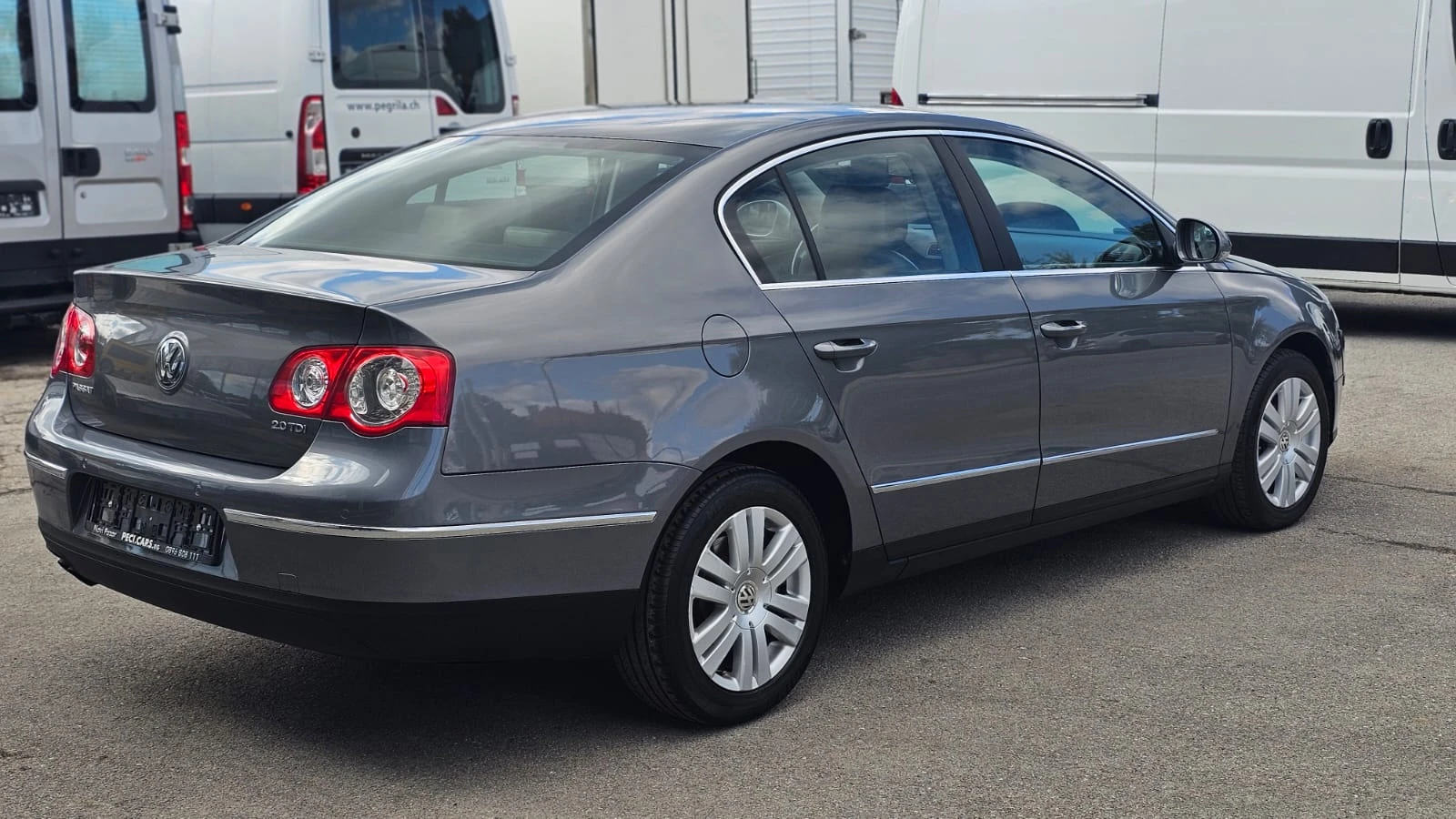 VW Passat 2.0TDi 6SP IT-8 КЛАПАНА-ИСТОРИЯ-ТОП СЪСТ.-ЛИЗИНГ, снимка 6 - Автомобили и джипове - 56072959
