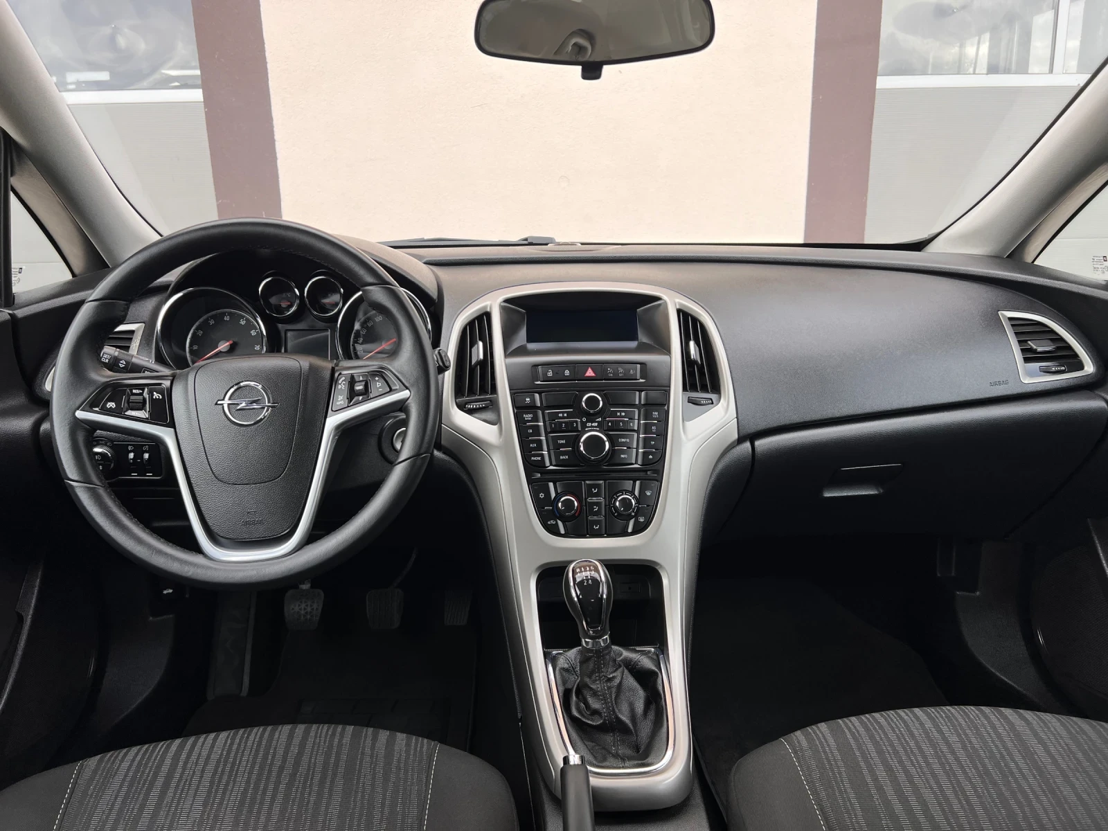 Opel Astra 1.6i 116 к.с. SPORTS TOURER 99000км РЕАЛНИ! EURO5A, снимка 8 - Автомобили и джипове - 56198816